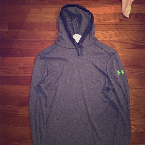 under armour hooded long sleeve